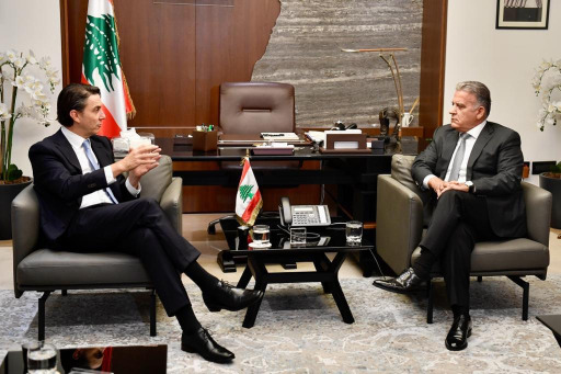 اللواء ابراهيم يعرض مع هوكستين التطورات وسبل تحييد لبنان عن الصراع في غزة