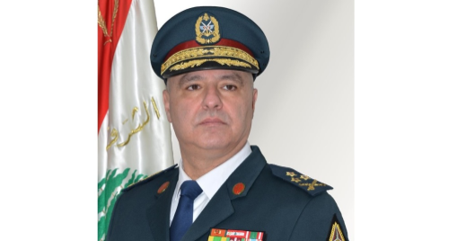 قائد الجيش العماد عون للعسكريين: تحافظون على الاستقرار والعيش المشترك غير آبهين بحملات التشكيك لأنها واهية تسقط أمام تضحياتكم
