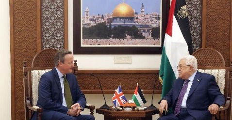 الرئيس عباس يستقبل وزير خارجية بريطانيا