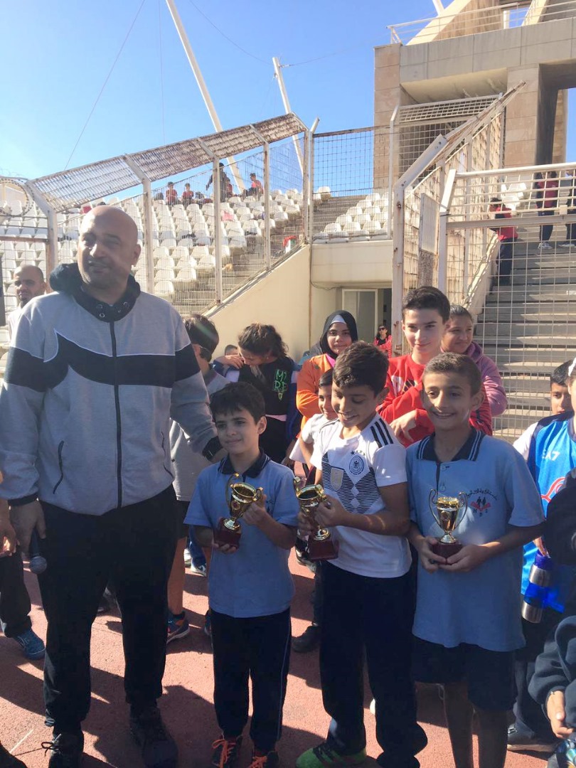 ضمن أنشطة "اليوم العالمي للتضامن مع الشعب الفلسطيني" ... تتويج الفائزين في المهرجان الرياضي لـ"مدرسة الحاج بهاء الدين الحريري"