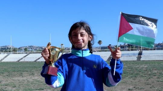 ضمن أنشطة "اليوم العالمي للتضامن مع الشعب الفلسطيني" ... تتويج الفائزين في المهرجان الرياضي لـ"مدرسة الحاج بهاء الدين الحريري"