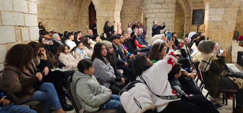 مهرجان "ميلاد للسلام" في خان الإفرنج بيومه الثاني: أمسيتان لـ"السوبرانو داني أبو عاصي" و"كورال الإنجيلية"  وموكب ميلادي لفرقة " Qanz Parade "