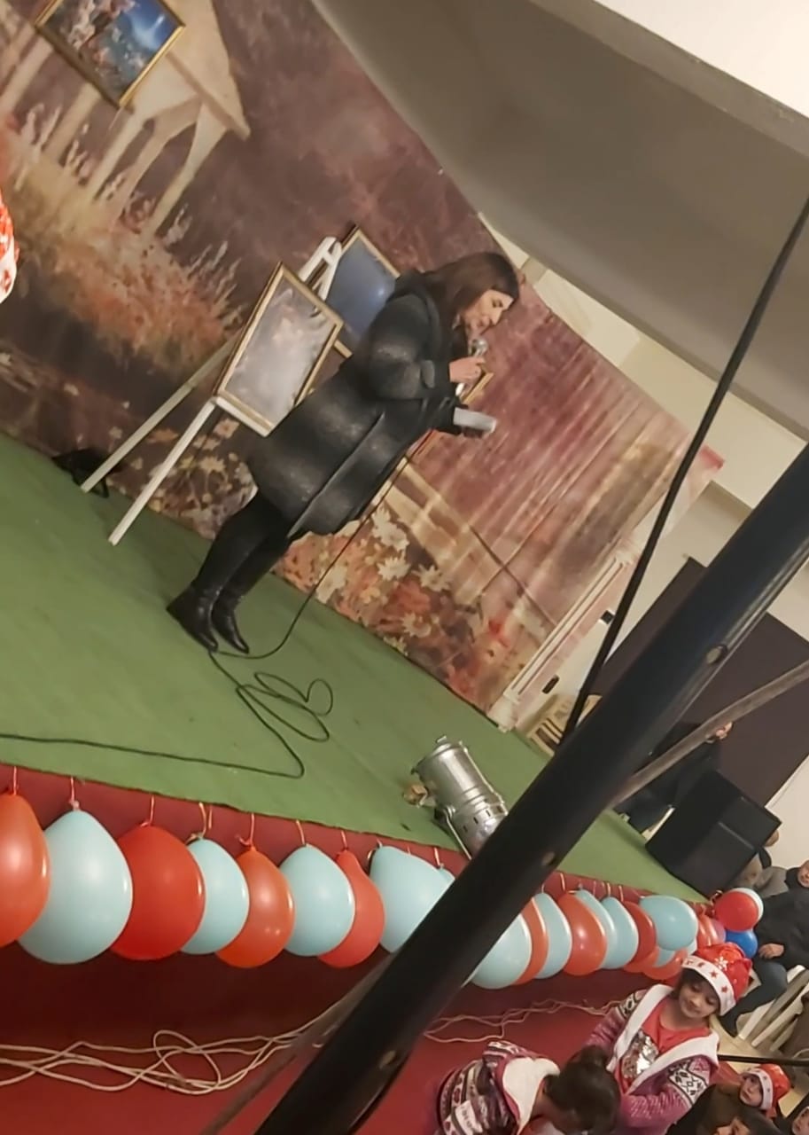 جمعية "غيّر" تنظم حفلاً ميلادياً لأطفال راشيا