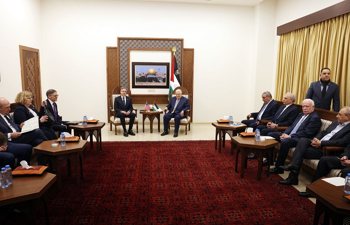 الرئيس عباس يستقبل وزير الخارجية الأميركي