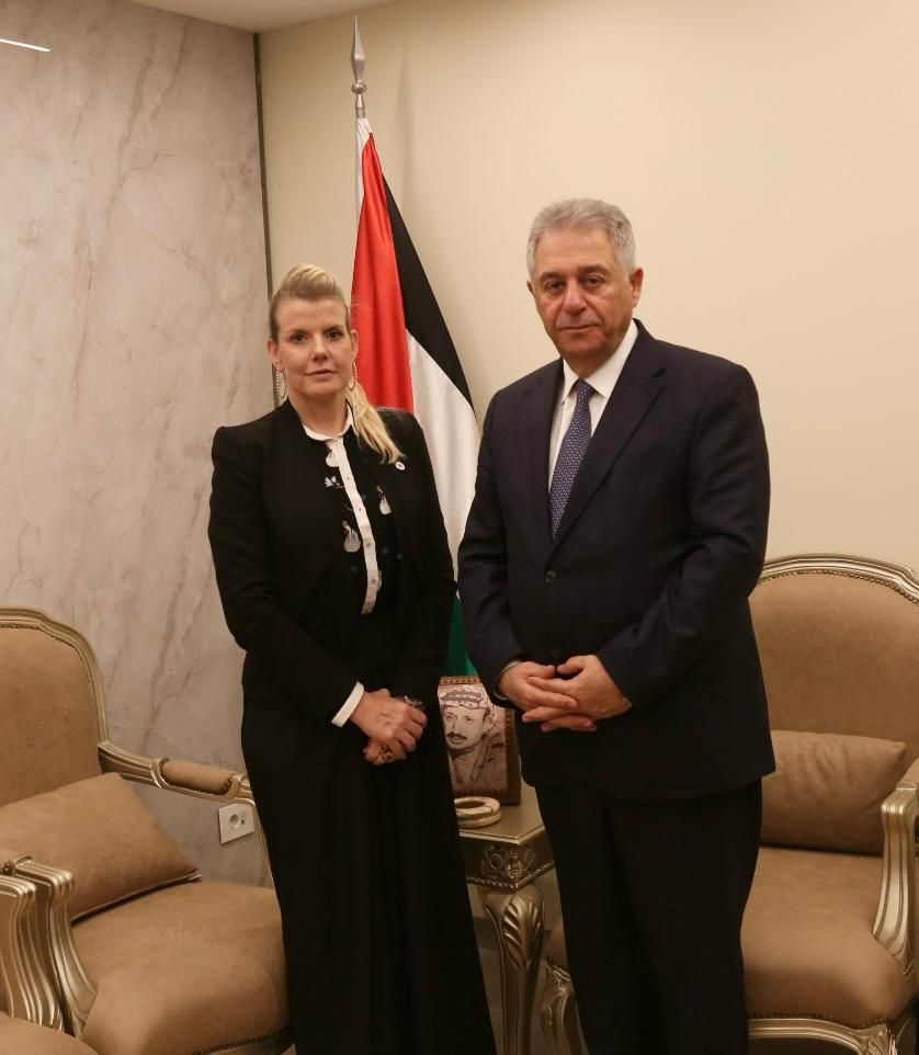 السفير دبور يستقبل رئيسة بعثة اللجنة الدولية للصليب الاحمر الدولي في لبنان
