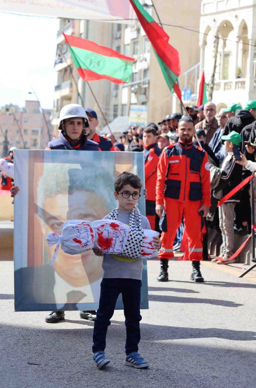 مسيرة وفاء للشهيد معروف سعد في صيدا