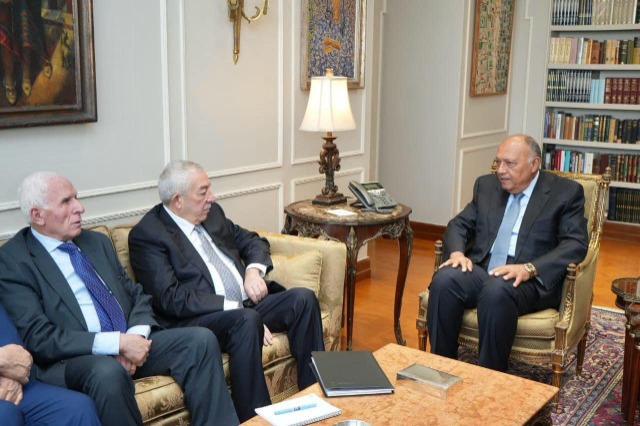 وفد "فتح" يطلع وزير خارجية مصر على الأوضاع في الأراضي الفلسطينية