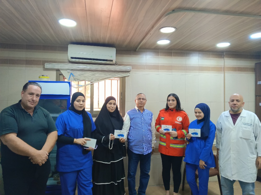 التجمع الديمقراطي للمهنيين الفلسطينيين يكرم العاملين في قسم التمريض بـ"مستشفى الهمشري"
