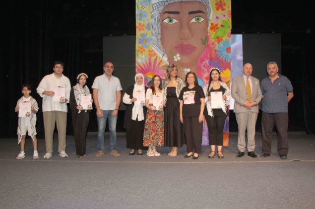 معرض "أنتِ سلام" لـ "Maison D’Art" في ثانوية رفيق الحريري 100 طفل يسكبون إبداعهم في حب فلسطين بلوحة واحدة!
