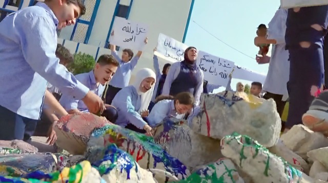 "ثانوية السفير" تطلق فيلمًا إنشاديًا برعاية وزير الثقافة تضامنًا مع الطفولة المعذبة