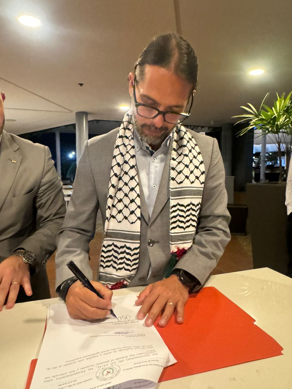 تبادل ثقافي فلسطيني مع اتحاد كتاب فنزويلا لتعزيز التعاون المشترك