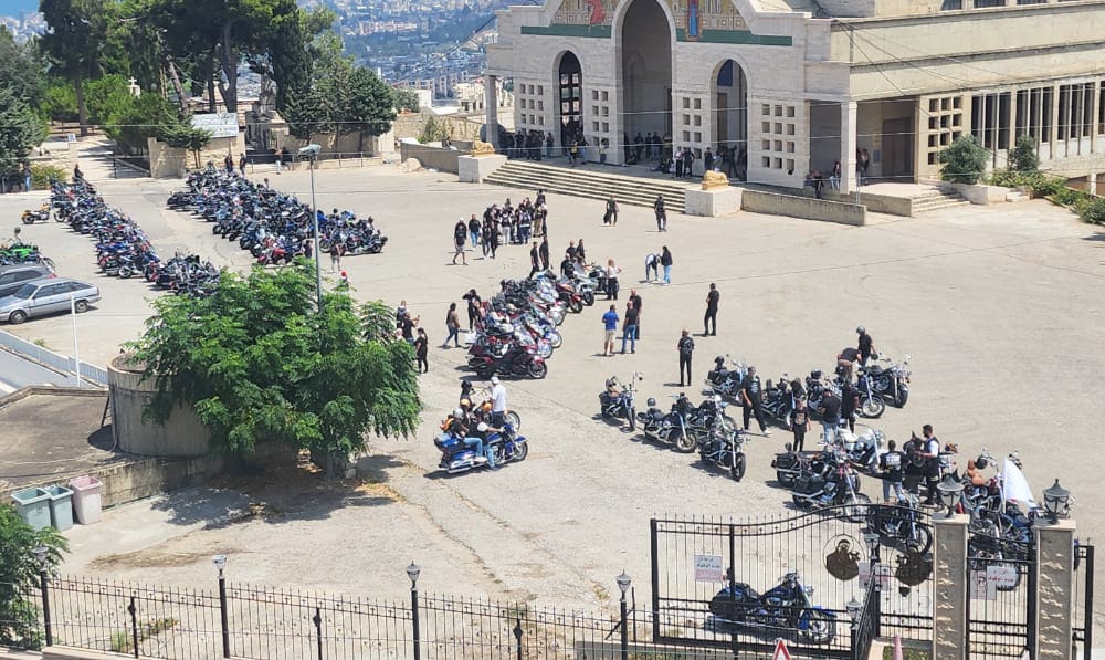 رغم كل شيء إرادة الحياة مستمرة جنوباً... "متحدو دراجي لبنان للدراجات السياحية الكلاسيكية" أطلقوا موسمهم الصيفي من مغدوشة