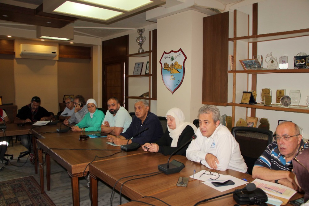 "بهية الحريري تتفقد غرفة عمليات إدارة الكوارث في صيدا: تأكيد على الواجب الوطني تجاه النازحين