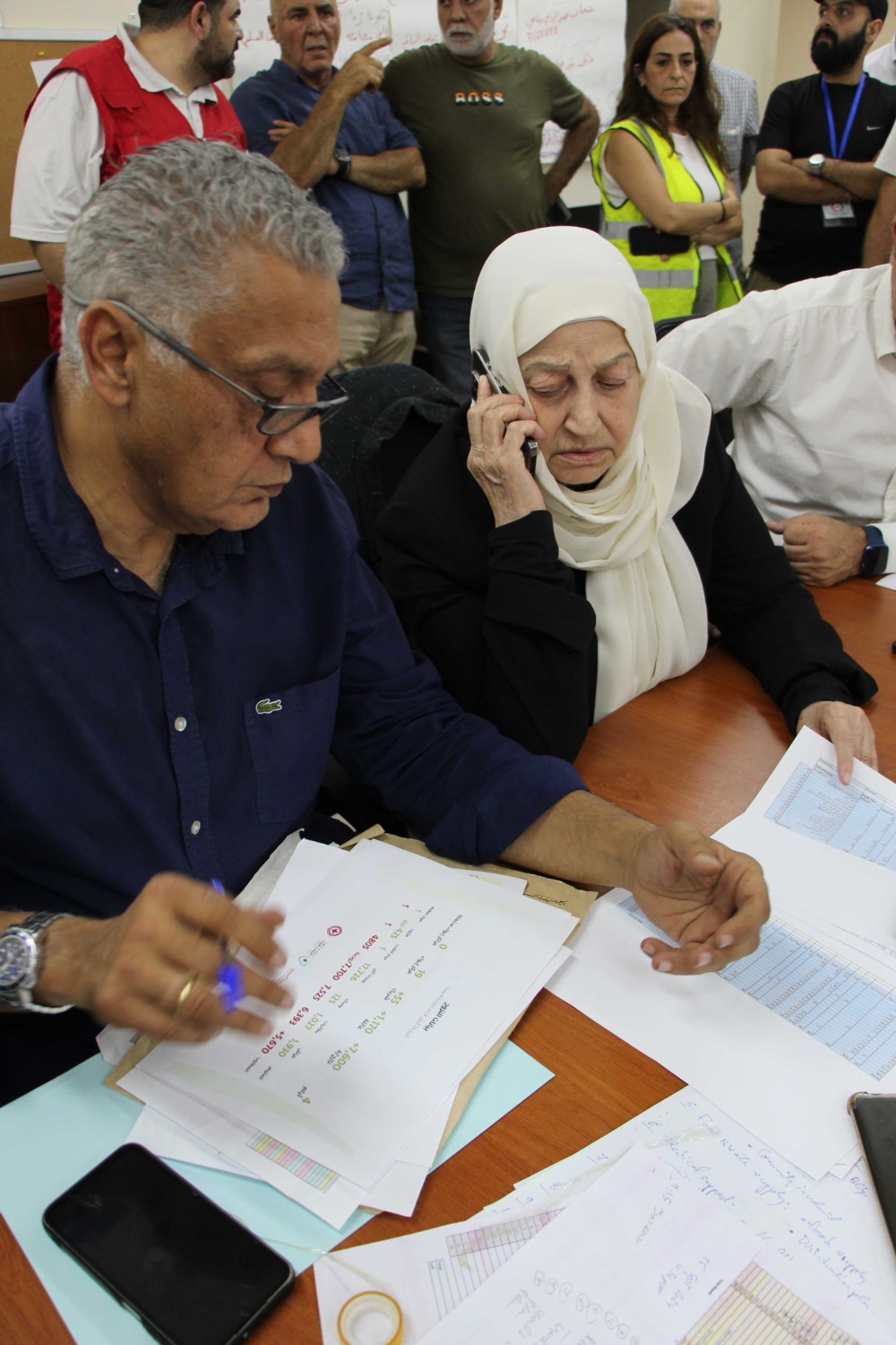 "بهية الحريري تتفقد غرفة عمليات إدارة الكوارث في صيدا: تأكيد على الواجب الوطني تجاه النازحين