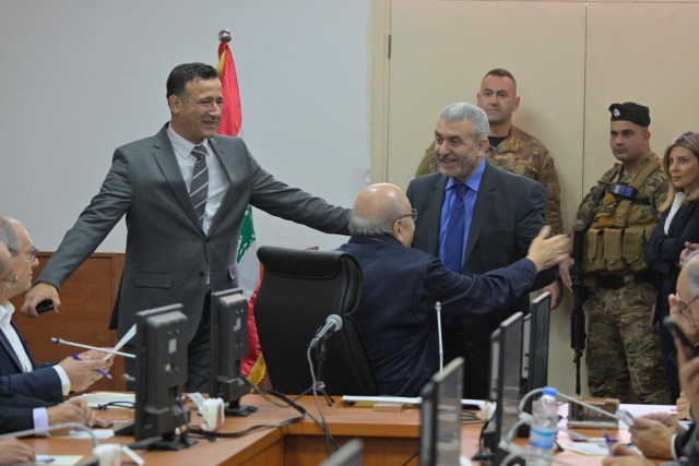بالصور: قرارات مجلس الوزراء عقب الإجتماع في ثكنة بنوا بركات