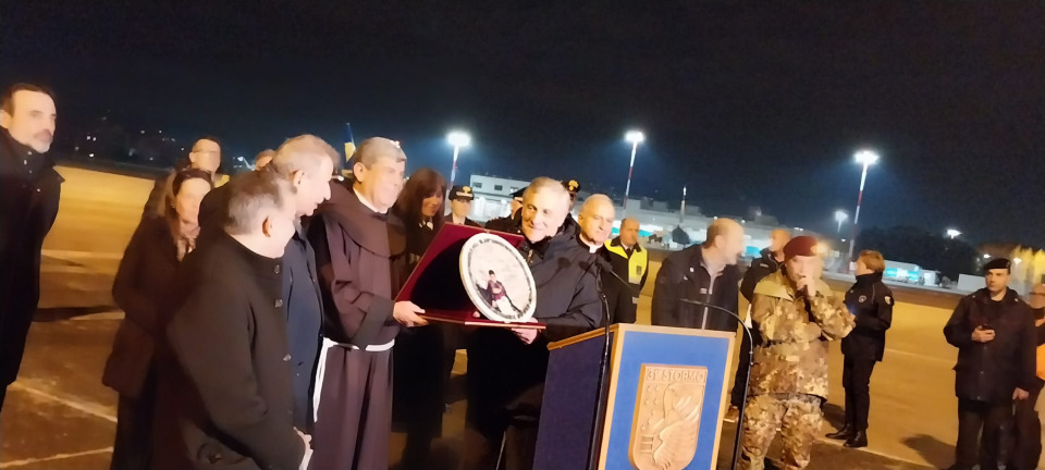 د. خوري يشارك باستقبال مرضى غزة في روما.. ويشيد بالدور الإنساني لإيطاليا