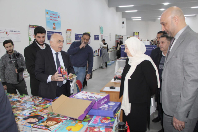 بهية الحريري ترعى افتتاح "معرض الكتاب المدرسي الأول - نحو جيل قارىء ومبدع" في "ثانوية الحاج بهاء الدين الحريري"