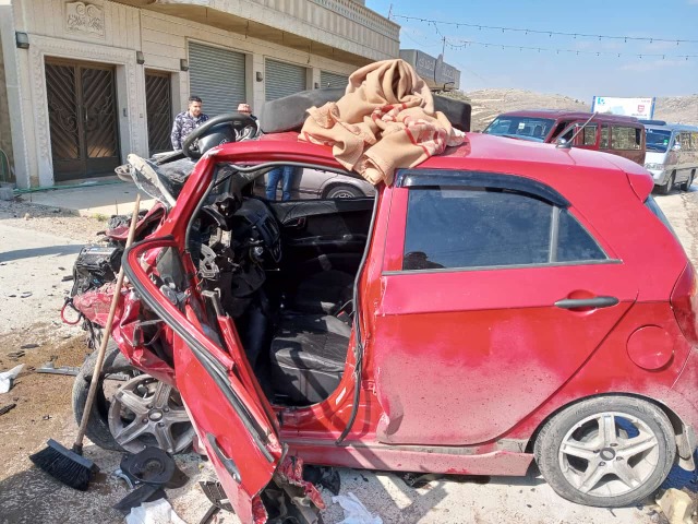 بالصور - حادث سير مروع على طريق راشيا المصنع.. وفاة شخص وإصابة آخرين