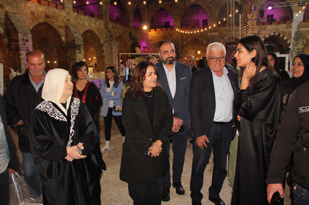 بهية الحريري تقيم سحوراً رمضانياً على شرف وزيرة الشؤون الإجتماعية حنين السيد