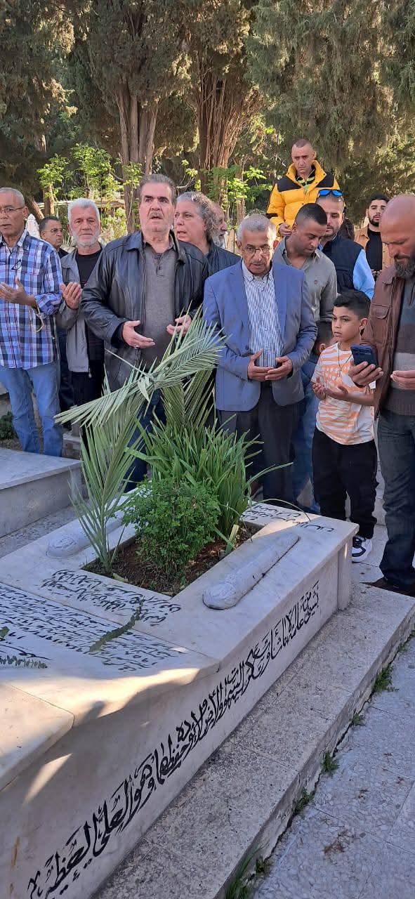 أسامة سعد يؤدي صلاة عيد الفطر ويزور أضرحة الشهداء في صيدا