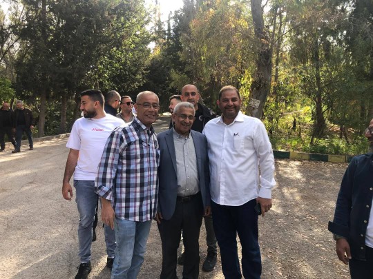 أسامة سعد يؤدي صلاة عيد الفطر ويزور أضرحة الشهداء في صيدا
