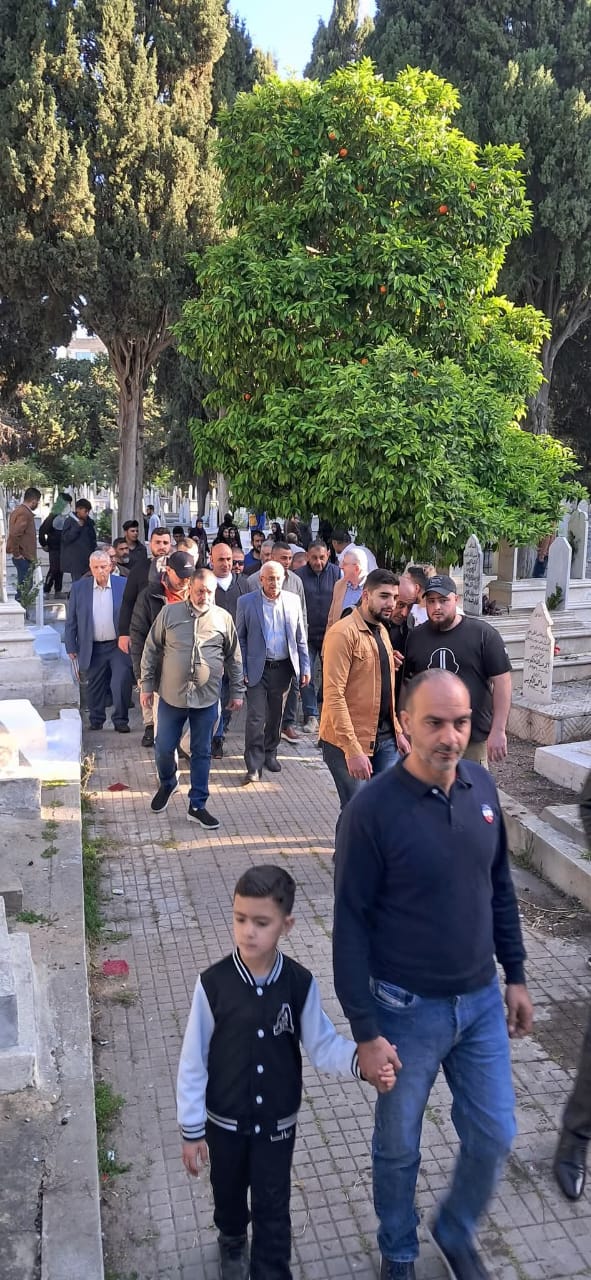 أسامة سعد يؤدي صلاة عيد الفطر ويزور أضرحة الشهداء في صيدا