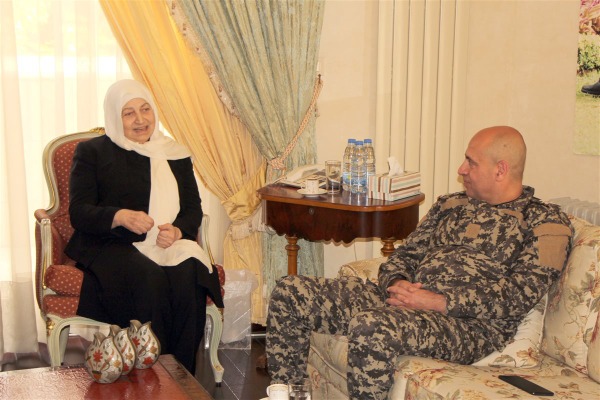 بهية الحريري استقبلت المدير الجديد لأمن الدولة في الجنوب العميد وسيم النقيب