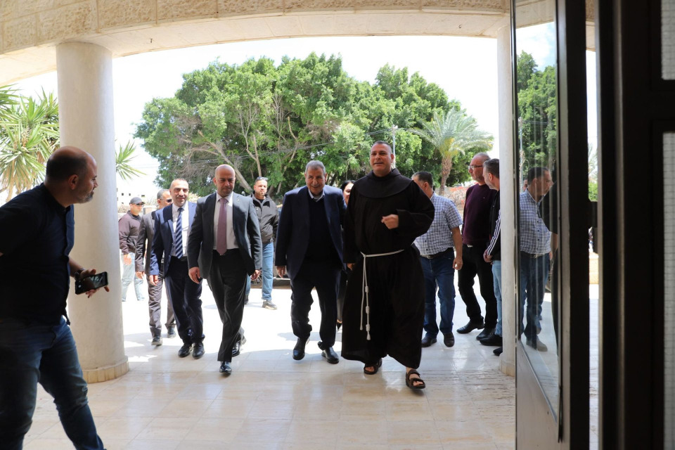 الرئاسية العليا لشؤون الكنائس في فلسطين تلتقي محافظ أريحا وتقوم بزيارات تفقدية للكنائس في لقاءات منفصلة