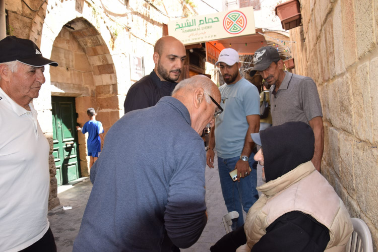 عمر مرجان يجول في صيدا القديمة.. استماع لهموم الناس وتعريف بالبرنامج الانتخابي
