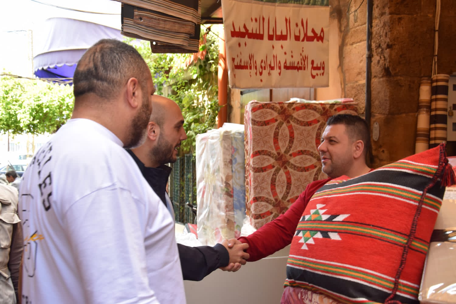 عمر مرجان يجول في صيدا القديمة.. استماع لهموم الناس وتعريف بالبرنامج الانتخابي