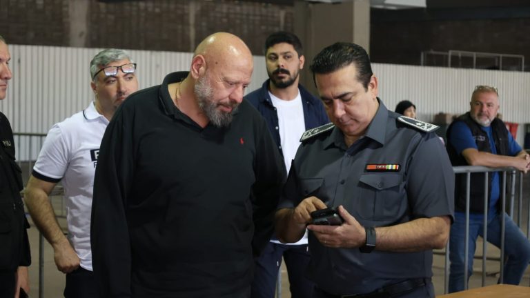 قوى الأمن الداخلي تشرف على تسليم صناديق الاقتراع في طرابلس