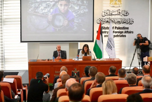 الخارجية الفلسطينية و"شؤون اللاجئين" تعقدان جلسة خاصة لأعضاء السلك الدبلوماسي المعتمد لدى دولة فلسطين بمناسبة الذكرى 77 للنكبة