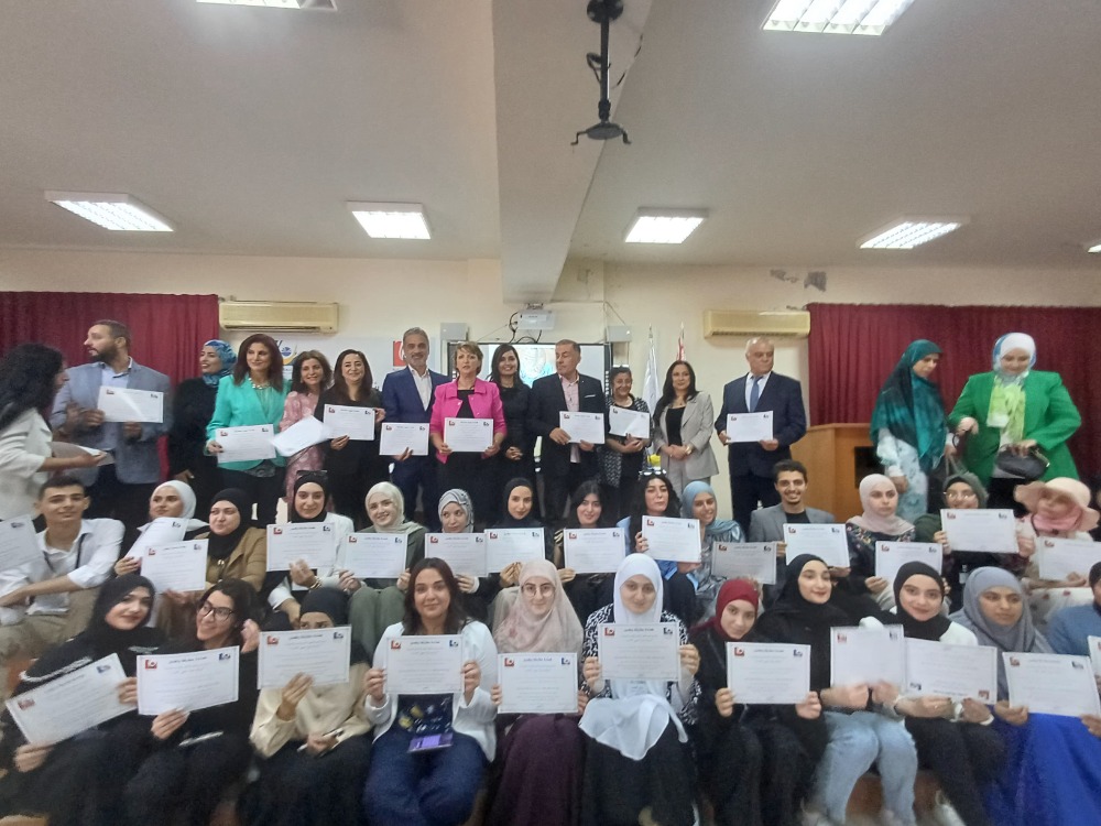 بمناسبة "اليوم العالمي للسلام".. كلية الآداب في الجنوب تنظّم مؤتمرًا جامعًا