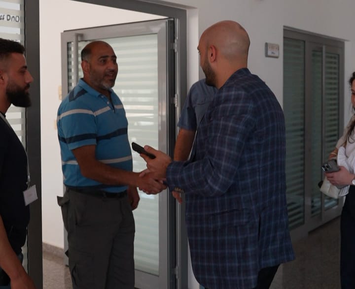 رئيس واعضاء لائحة "صيدا بدها ونحنا قدها" يزورون مستشفى الطوارىء في صيدا الحكومي