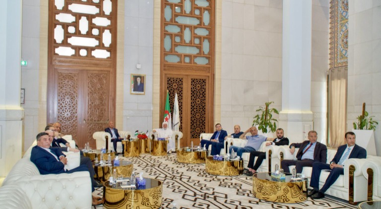 عميد جامع الجزائر خلال لقائه د. أبو هولي: ازدواجية المعايير وراء مأساة فلسطين.. والجزائر ثابتة في مواقفها