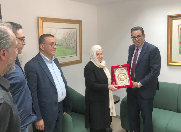 بهية الحريري تستقبل وفد النقابة العامة للعاملين بالغزل والنسيج في مصر
