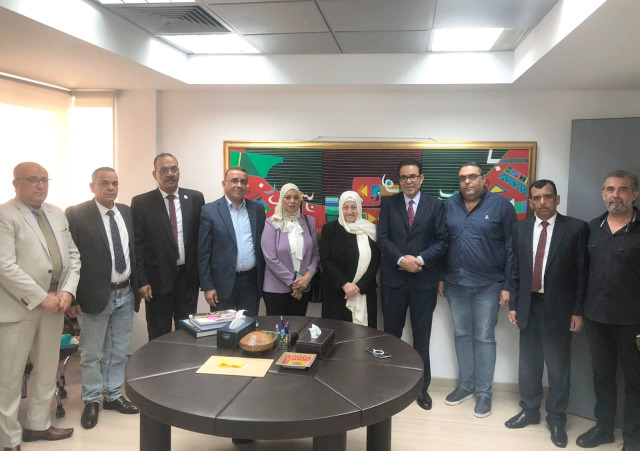 بهية الحريري تستقبل وفد النقابة العامة للعاملين بالغزل والنسيج في مصر