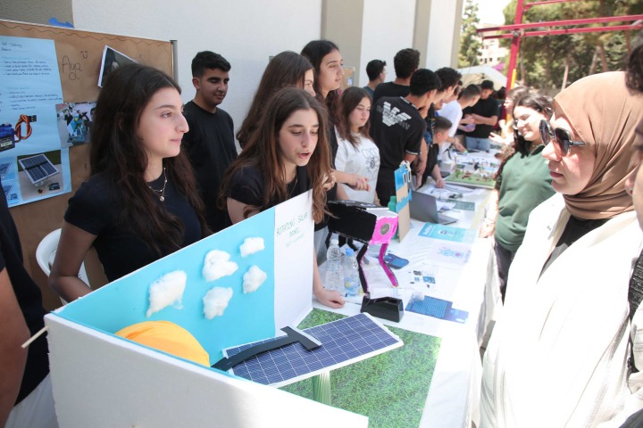 معرض التكنولوجيا "TECH EXPO" في ثانوية رفيق الحريري: الشباب يبتكرون المستقبل