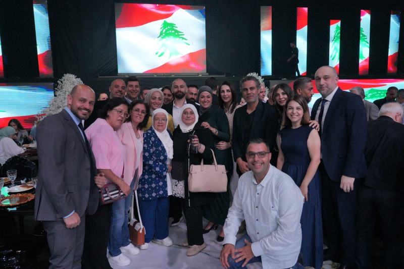 حفل تكريمي للماكينة الانتخابية للائحة "سوا لصيدا" بعد فوزها في إنتخابات البلدية.. النقيب: الانتخابات إنتهت وغداً يوم آخر لا رابح ولا خاسر المدينة ربحت