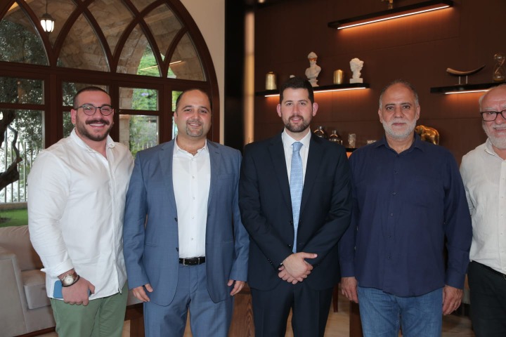 رئيس بلدية بقسطا إبراهيم مزهر يتقبل التهاني بالفوز بالتزكية