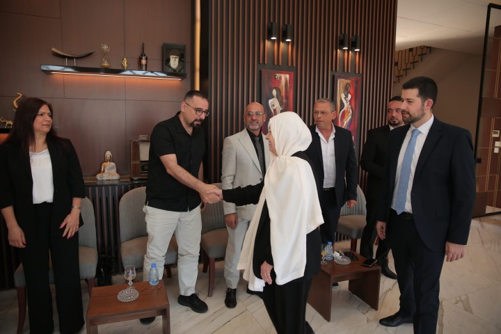 رئيس بلدية بقسطا إبراهيم مزهر يتقبل التهاني بالفوز بالتزكية