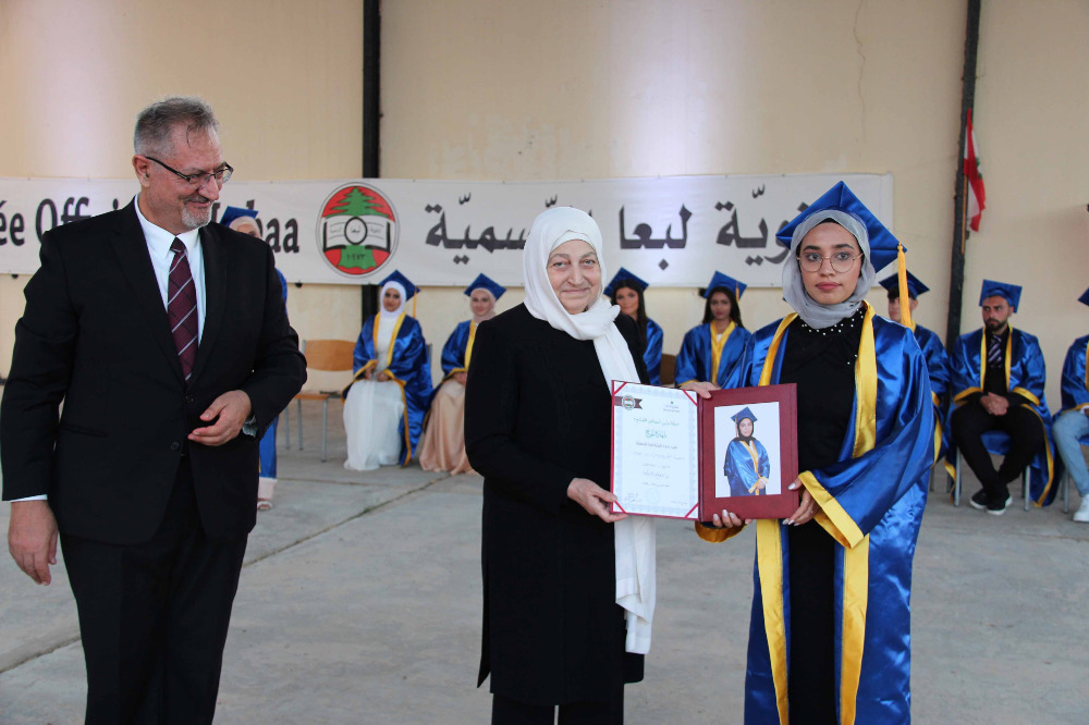 بهية الحريري ترعى حفل تخريج طلاب ثانوية لبعا الرسمية: التّعليم الرّسمي ركيزة الوطن وبوابته نحو العدالة التّربوية