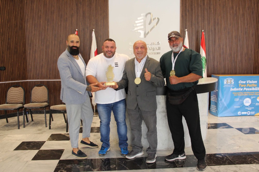 بهية الحريري هنأت خضر السن بفوزه ببطولة غرب آسيا برفع الأثقال واللجنة التكريمية الرياضية كرمته بوسامها الفضي