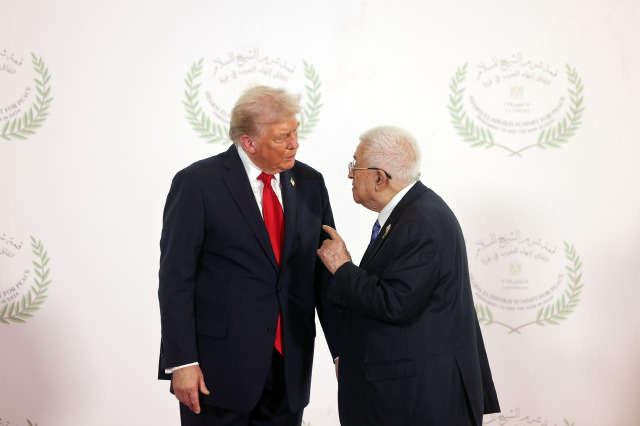 ترامب للرئيس عباس: أنت صوت فلسطين .. ويسعدني وجودك هنا