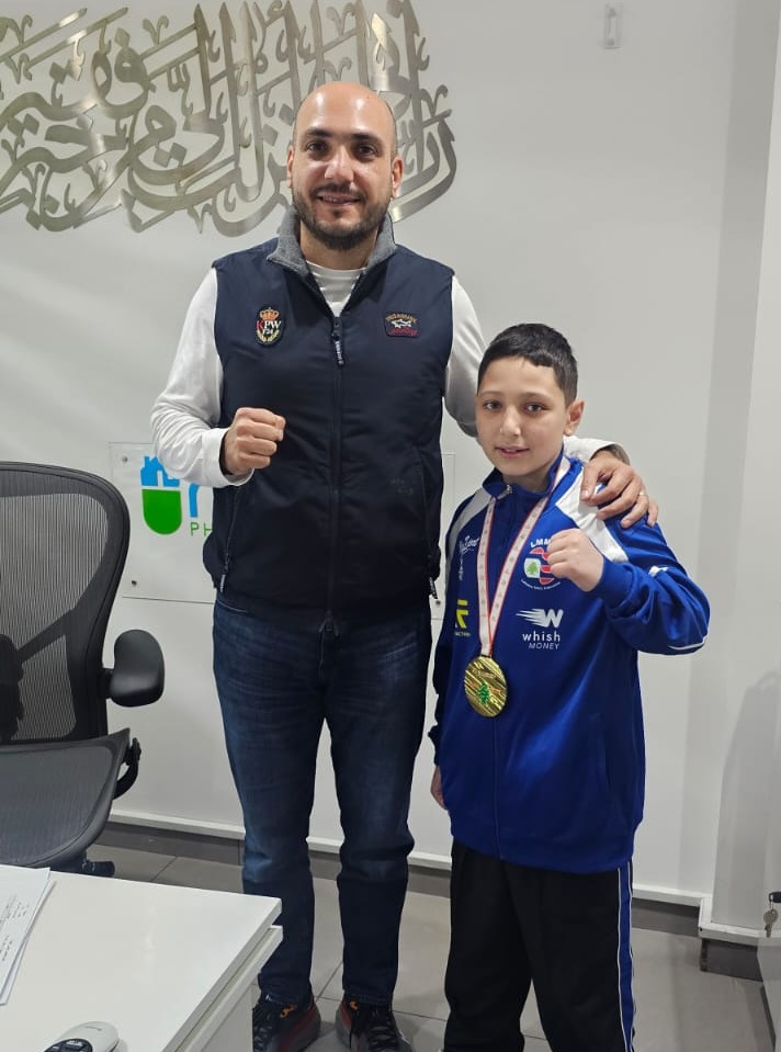 عمر مرجان يستقبل عزالدين بلال الغربي  الحائز على ذهبية بطولة آسيا بالفنون القتالية المختلطة MMA