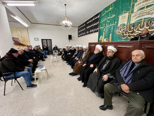 المفتي عسيران يُواصل تقبل التعازي بوفاة والده