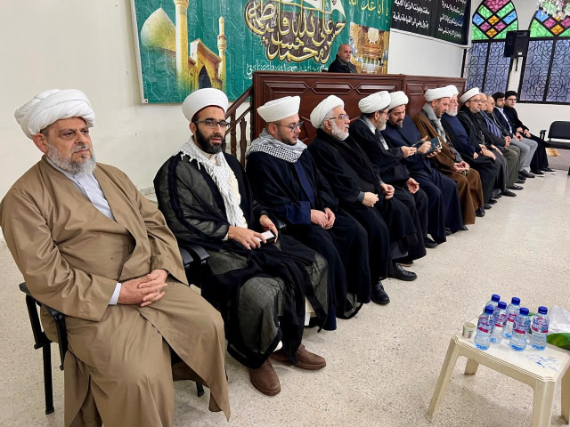 المفتي عسيران يُواصل تقبل التعازي بوفاة والده