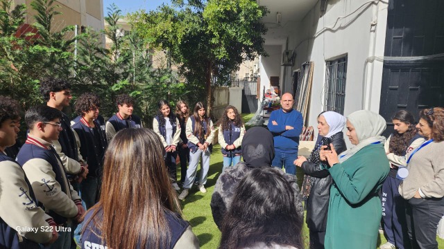 مبادرة إنسانية من طلاب "الفنون الانجيلية" إلى مركز "مشوار العمر"