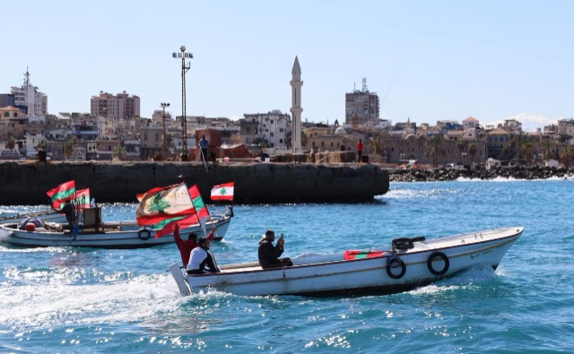 مسيرة بحرية في صيدا بذكرى معروف سعد… دعوة لإقرار ضمان الصيادين