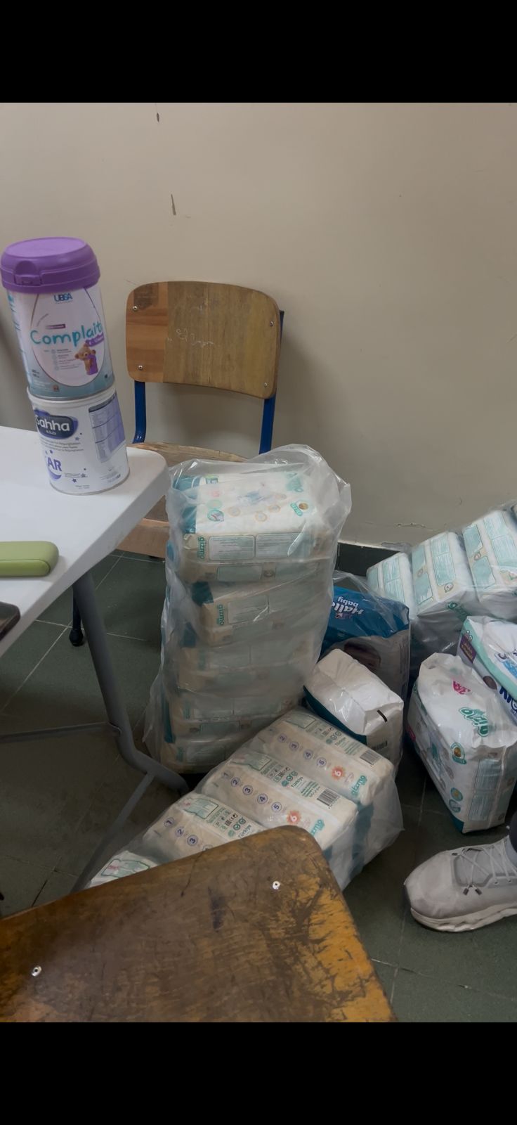 جمعية "براء" تواصل دعمها للنازحين وتوزع مستلزمات الأطفال في صيدا
